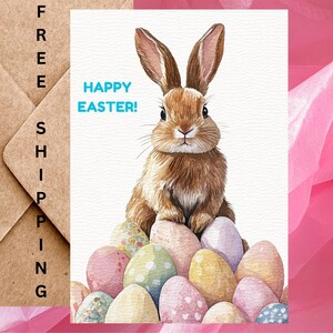 Jolie carte de Pâques avec un lapin marron avec des œufs de Pâques colorés - Carte de Pâques aquarelle joyeuses Pâques - Une carte avec enveloppe ou paquet de 5
