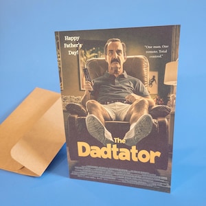 Carte de fête des pères amusante The Dadtator parodiant le dictateur et le grand dictateur, carte de film blague papa avec enveloppe