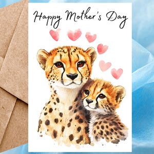 Jolie carte de fête des mères avec guépards, carte de voeux aquarelle, carte de fête des mères animal faite main pour maman avec coeurs et enveloppe autocollante
