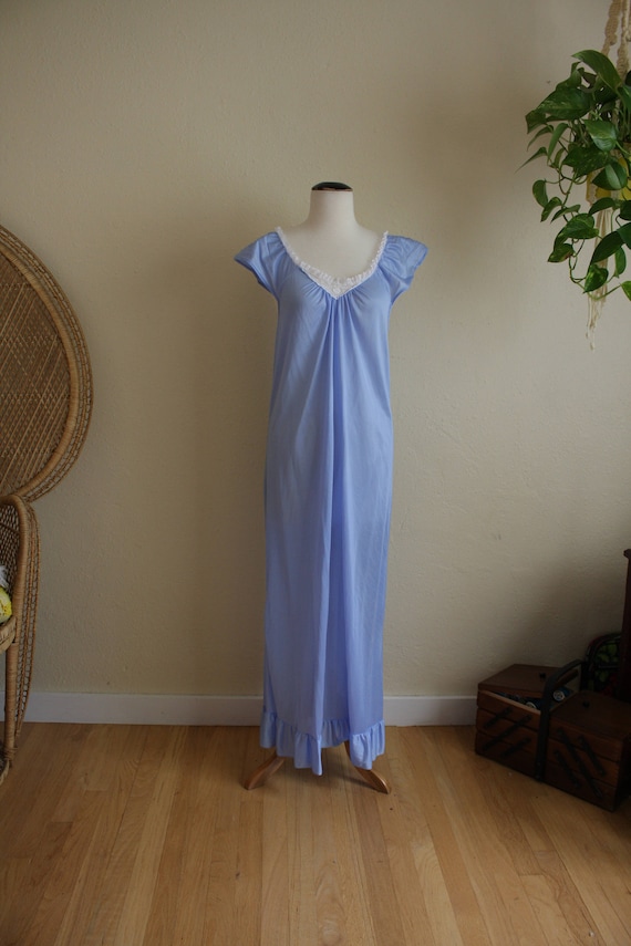 Vintage baby blue night gown