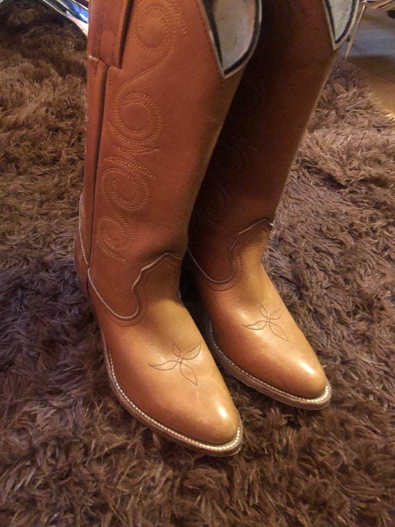 Vintage Womens western Frye boots size 6