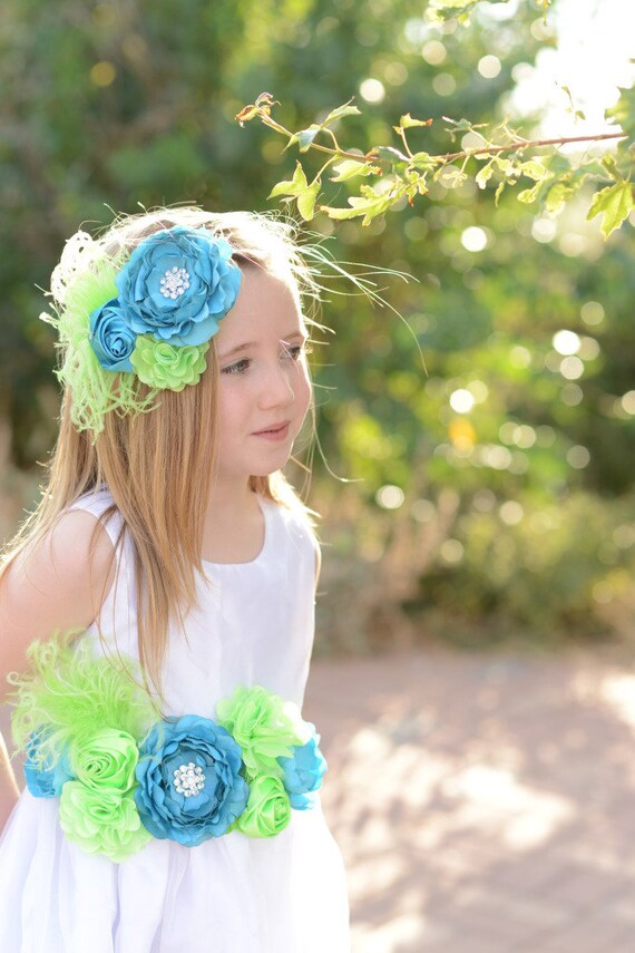 Items similar to Beautiful Turquoise and Lime Feather Bling Hair Clip ...