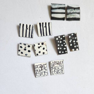 Black and white earring bits set