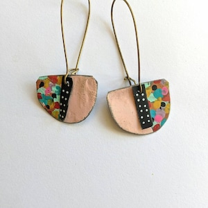 Confetti earrings with vintage pink