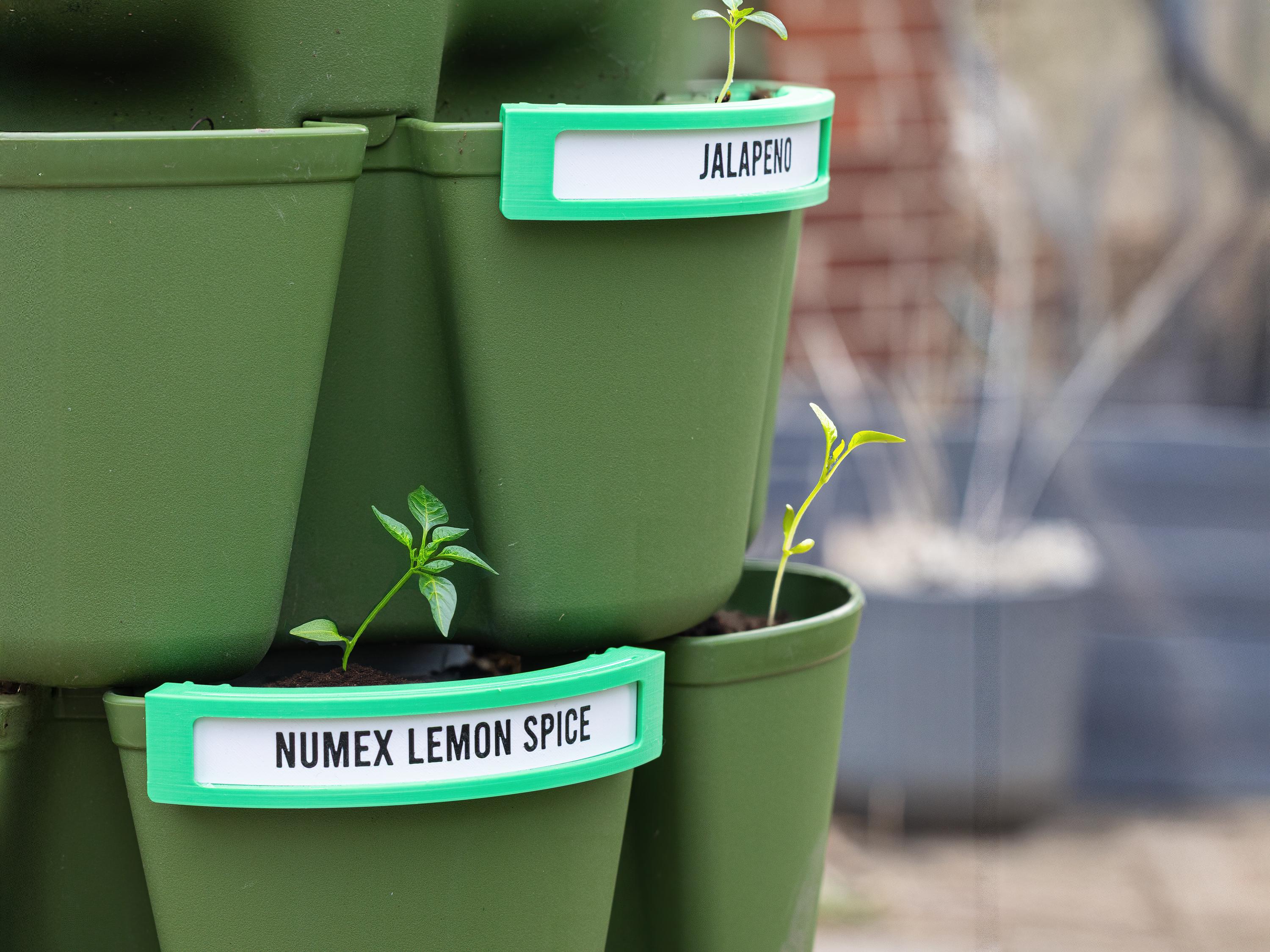 Greenstalk Plant Labels: 3D Printed Clip-on Tags for Vertical