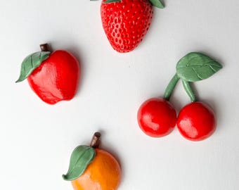 Set di magneti in argilla fatti a mano con frutta
