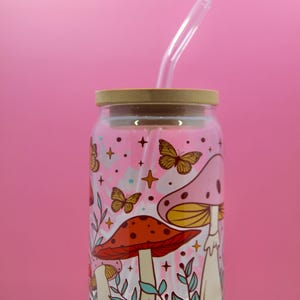 Mushroom Glass Cup with Straw – 20oz Cottagecore Tumbler with Bamboo Lid, Butterfly & Forest Design, Nature Lover Gift, Eco-Friendly Cup