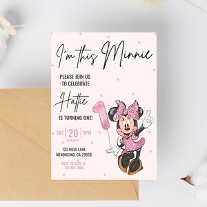 Invitación de primer cumpleaños de Minnie, fiesta de Minnie Mouse, invitación de primer cumpleaños, cumpleaños de niña, descarga instantánea digital, globo de puntos rosas, un año imagen 2