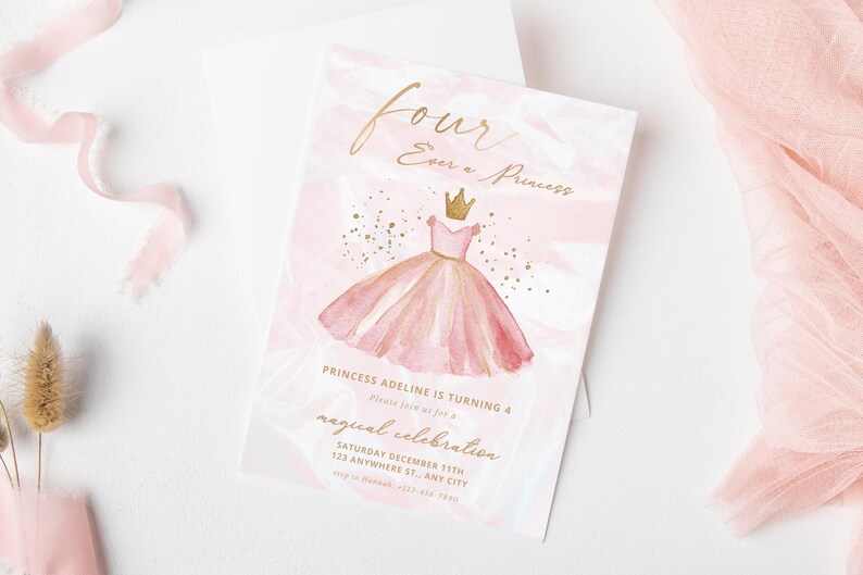 Prinses uitnodigen 4e verjaardag Vier ooit een prinses Verkleedjurken Sprookjesfeest uitnodiging afdrukbare pastel aquarel roze kasteeljurk afbeelding 3