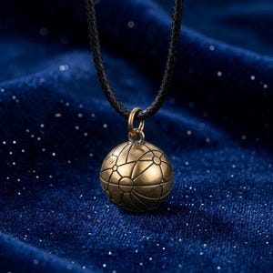 Collana con mappa del pianeta Orb, medaglione apribile con Morph all'interno