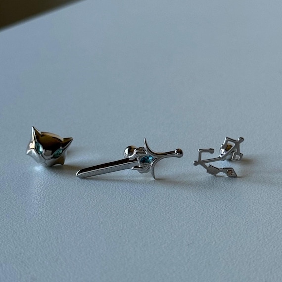 Catradora Earring Stud, She-Ra earrings, SHe-ra Sword of Power, Heart of Etheria, Catra Adora, Melog, She-Ra and the Princesses of Power