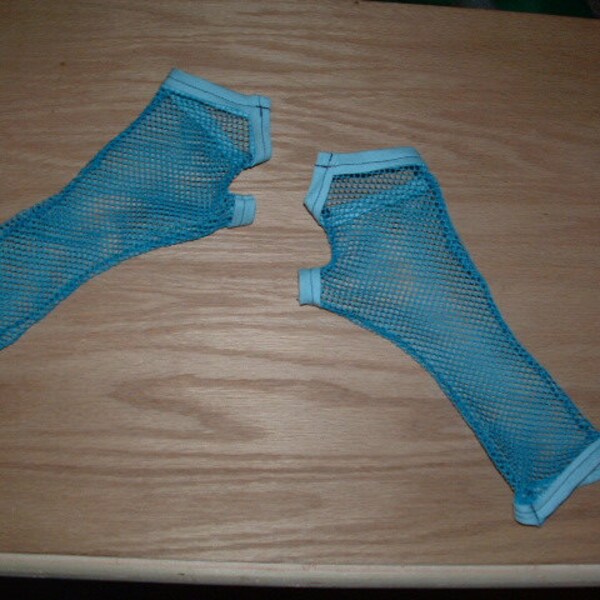 Bright Blue Fishnet Play Gloves for Girls