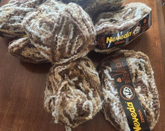 Neveda Zinnia Wool Boucle yarn