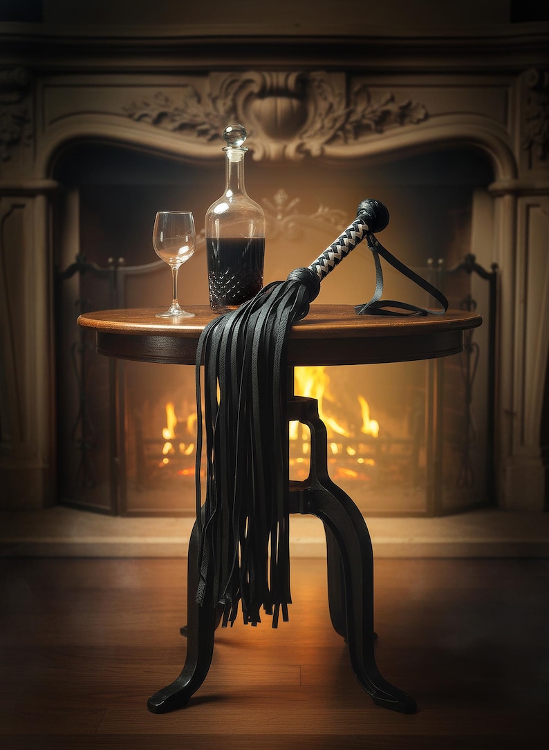 Leather BDSM Flogger With Long Tails Heavy Fetish Spanking Whip With Wooden Handle BL-White 70