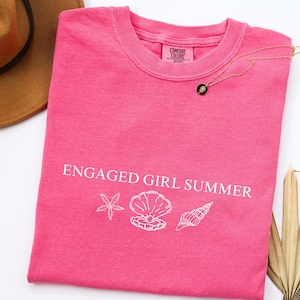 Engaged Girl Summer Shirt,  Custom Future Mrs Shirt, Wedding Engagement gift, Engagement Beach, Engaged Announcement, Bride to be shirt