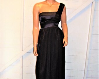 Black One Shoulder Maxi Dress XS