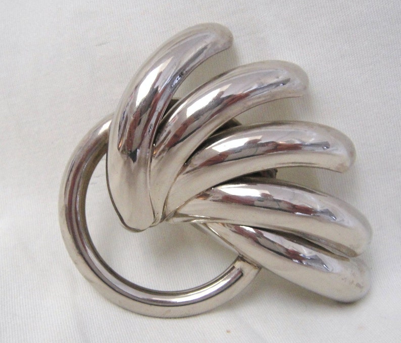 Vintage Silver tone Brooch image 1