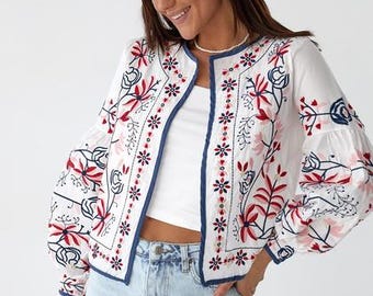 Chaqueta de algodón bordada: camisa Boho Folk Vyshyvanka, detalle de adorno floral