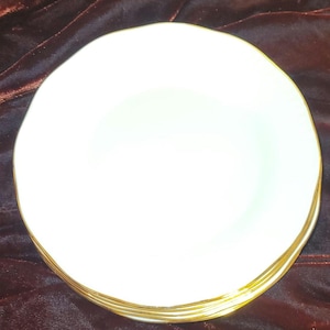 Vintage Staffordshire &quot;Elizabethan&quot; Fine Bone China Dessert Plate(1)