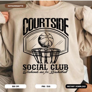 Basketball maman SVG, Courtside Social Club, basket-ball SVG, chemise de basket-ball SVG, conception de basket-ball saison Svg, basket-ball maman Svg