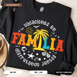 以下が含まれることがあります： 「Vacaciones en Familia Disfrutando Juntos」というカラフルなグラフィックデザインが施された黒いスウェットシャツ。グラフィックには、ヤシの木、太陽、ヒトデ、サングラスが描かれています。
