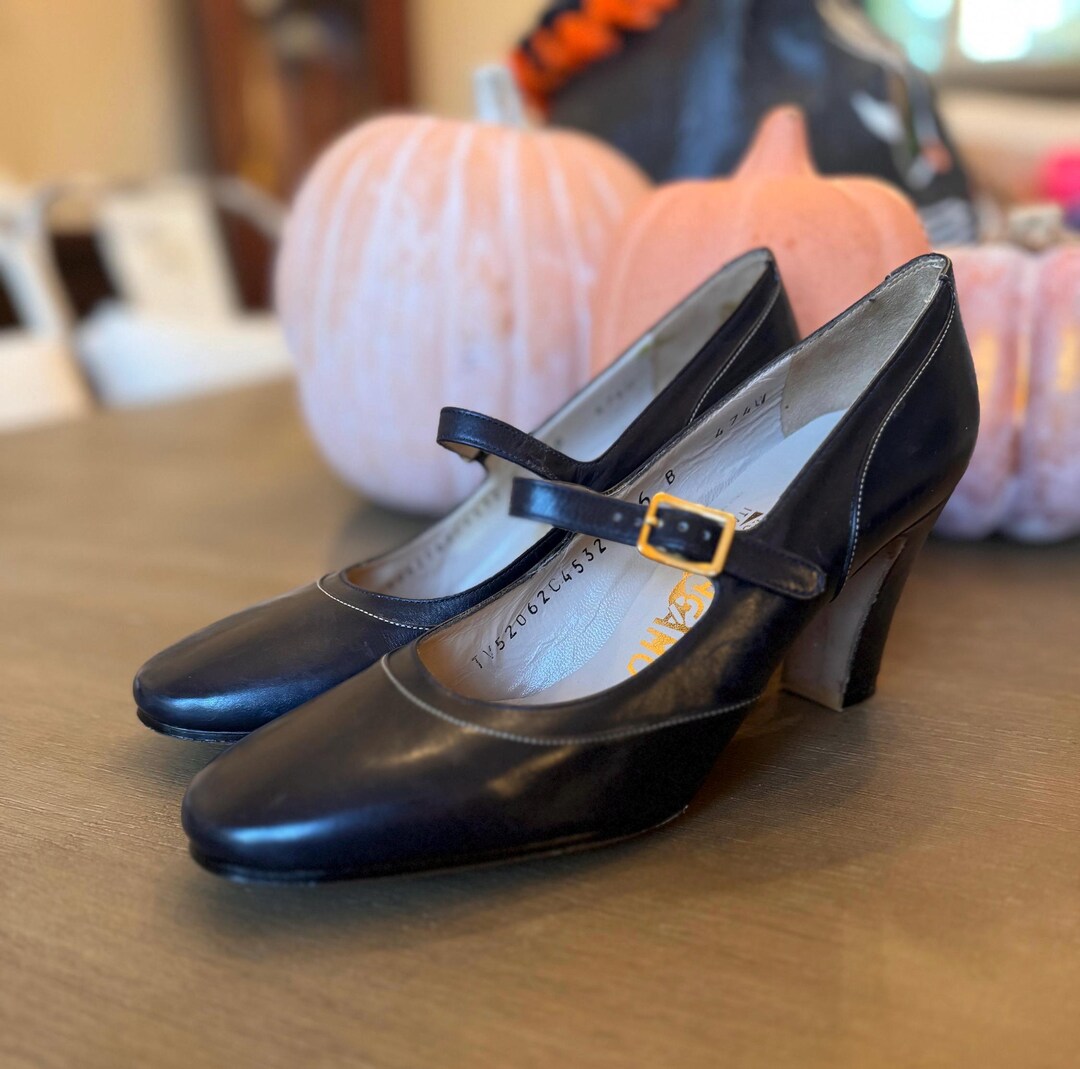 ferragamo mary jane