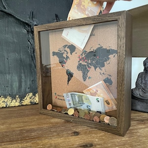 Reisebox, Weltkarte Pin, Erinnerungsbox, Sparschwein, Reisegeschenk, Geschenk für Paare, Geschenk für sie, Geschenk für ihn • Dunkler Farbrahmen - Schwarze Karte