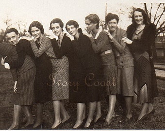 Bumper Butt Ladies Vintage Photo. Digital, Download, image, transfer, monochrome, photograph, friends, pals, girls, women, fun, 13/ps/em