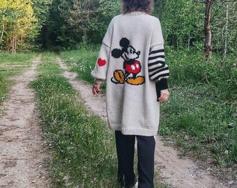 Cardigan longo feito à mão com bolsos, cardigan grande com bordado Mouse para mulheres, casaco longo estampado, suéter aconchegante de lã merino