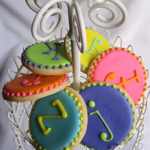 MONOGRAM DOT Sugar Cookie Party Favors, 1 Dozen image 4