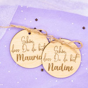 Namensschild Platzkarte für Feier personalisiert Namenskarte rund Holz Lasergravur Gastgeschenk Tischkarte SET Holzschild/für alle Anlässe