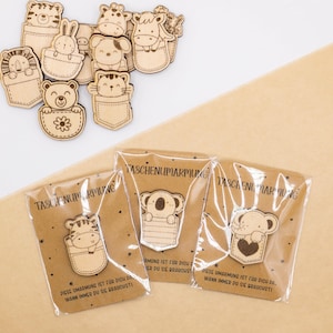 Taschenumarmung aus Holz Tiermotiv Glücksbringer Geschenkidee Pocket hug Lasergravur Mitbringsel Geschenk für Freunde Familie Kollegen Klein