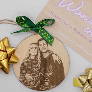 Personalisiert/Weihnachtsschmuck/Baumschmuck/Weihnachtskugel/Holz/Lasergravur/Fotodruck/Fotokugel/Bild/Christmas/Foto/Kugel/Geschenkidee