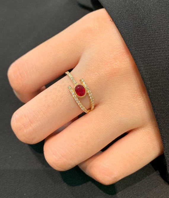 18Kゴールド ルビー ダイヤモンド リング：オーバルカット プロミス 