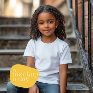 Maqueta de camiseta Bella Canvas 3001T para niña negra / Maqueta de camiseta para niña negra / Afroamericana / Maqueta de camiseta Bella Canvas para niña negra / Estilo de vida infantil