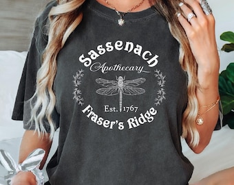 Camisa Sassenach Fraser's Ridge Apothecary Comfort Colors