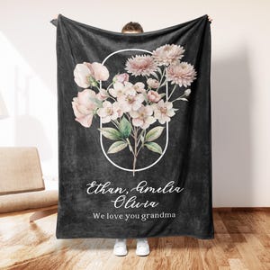 Personalized Grandma Blanket Flowers, Grandma&#39;s Garden Birth Flower, Nana Blanket Birth Flower Bouquet, Gift for Grandma from Grandkid