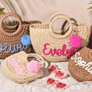 Personalized straw bridesmaid handbag,Bridesmaid Gift basket,Bridesmaid beach bag,Bachelorette party gift bag,Custom hand-held gift basket