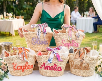 Personalized straw bridesmaid handbag,Bridesmaid Gift basket,Bridesmaid beach bag,Bachelorette party gift bag,Custom hand-held gift basket