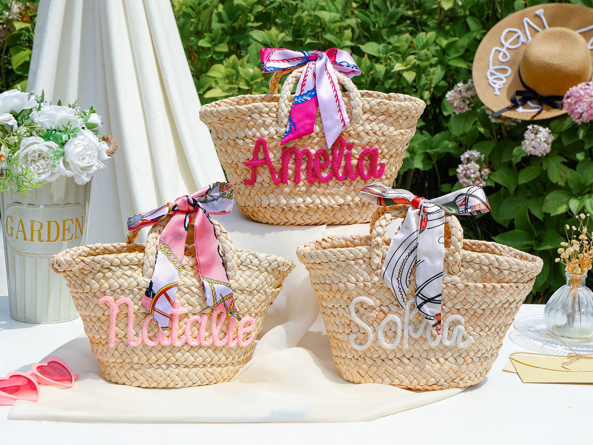 Personalized straw bridesmaid handbag,Bridesmaid Gift basket,Bridesmaid beach bag,Bachelorette party gift bag,Custom hand-held gift basket