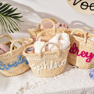 Personalized straw bridesmaid handbag,Bachelorette party gift bag,Custom hand-held gift basket,Bridesmaid beach bag,Bridesmaid Gift basket