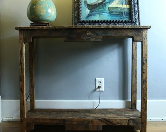Reclaimed Pallet Wood Sofa Table: Rustic Vintage Console