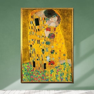 Gustav Klimt-Inspired &quot;The Kiss&quot; Art, Luxurious Golden Romance Canvas, Art Nouveau Wall Decor, Ready to Hang