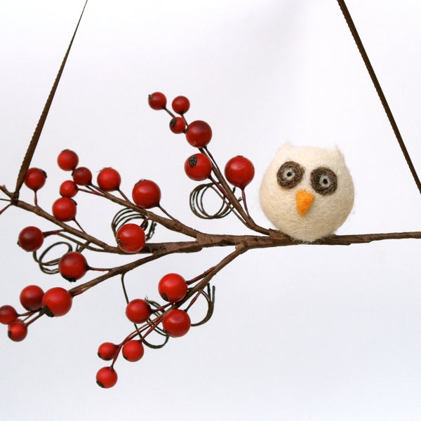 Snow Berry Owl, Christmas Ornament Decoration Wool Needle Felt Woodland Tree Waldorf Bird Fairytale Baby Nursery Home Decor Red White