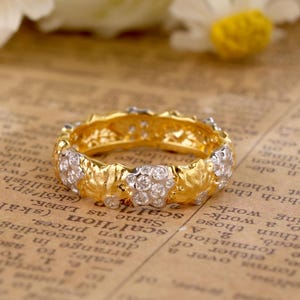 18k Solid Gold Diamond Ring, Two Tone Diamond Ring, Ancient style gold diamond ring, Wedding ring, Engraved Leaf Flower Ring, Custom Ring