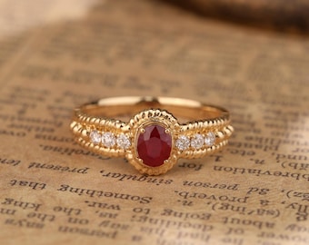 Anello in oro massiccio 18k con rubino e diamanti: gioielli di fidanzamento retrò