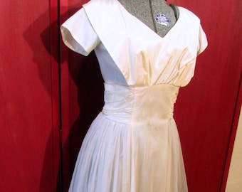 Vintage 1950s Hollywood Glamour Full Length Gown Wedding Dress Satin and Chiffon Off White