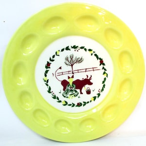 Vintage Brock Ware California Pottery Deviled Egg Plate – Yellow Glaze with Farmer and Cow Design, 1950s Kitchen Decor