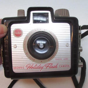 Vintage Film Camera -Kodak Holiday Flash Model Camera - Kodak Brownie Working Photography- Photo Prop 1940&#39;s 1950&#39;s Camera Needs 127 film