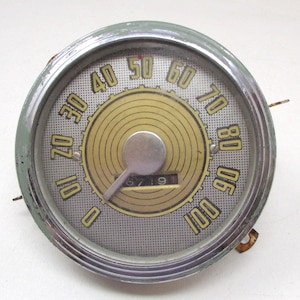Vintage 1950s GM Speedometer – Early Chevy Truck or GMC Gauge with Odometer